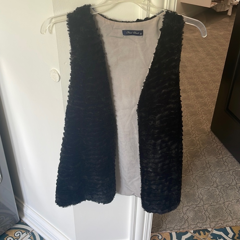 Von maur fur vest